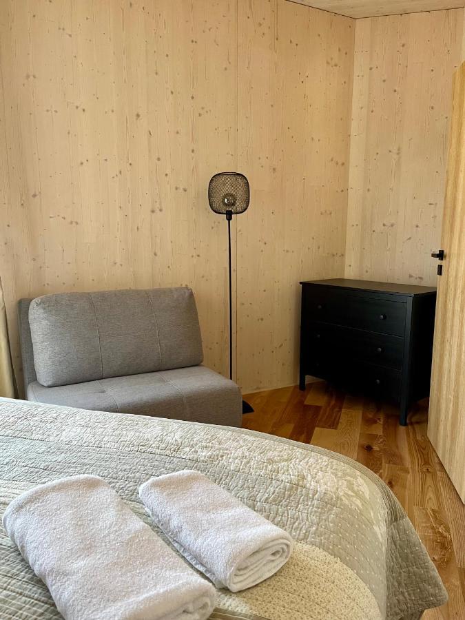 Cosy 1-Bedroom Apartment With Free Parking Демяновская долина Экстерьер фото